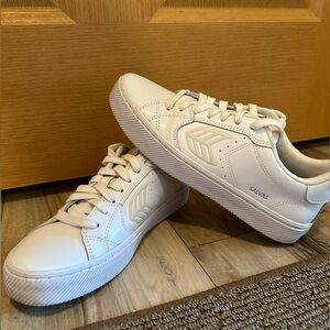 Cariuma Salvas White - Women’s 9.5/Men’s 8